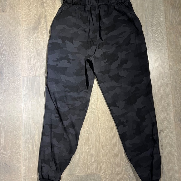 LULU LEMON size 8 women's high rise jogger - Picture 2 of 5